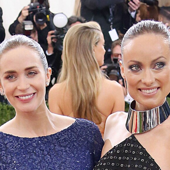 Emily Blunt et Olivia Wilde, chacune enceinte de son deuxième enfant - Soirée Costume Institute Benefit Gala 2016 (Met Gala) sur le thème de "Manus x Machina" au Metropolitan Museum of Art à New York, le 2 mai 2016.
