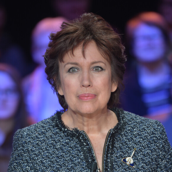 Exclusif - Roselyne Bachelot lors de l'enregistrement de l'émission "Faut pas abuser" présentée par Julien Courbet et diffusée sur D8 le 10 mai 2016 à 21h00. À Paris le 4 avril 2016. ©Veeren