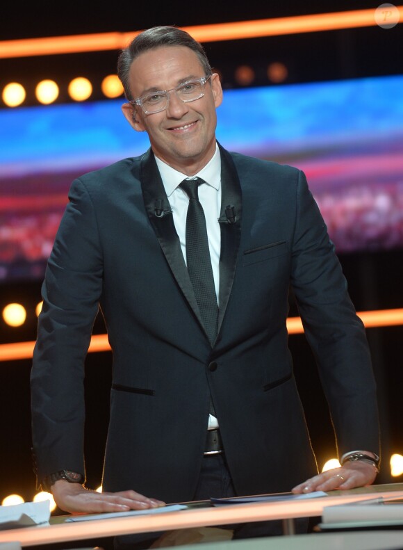 Exclusif - Julien Courbet lors de l'enregistrement de l'émission "Faut pas abuser" présentée par Julien Courbet et diffusée sur D8 le 10 mai 2016 à 21h00. À Paris le 4 avril 2016. ©Veeren