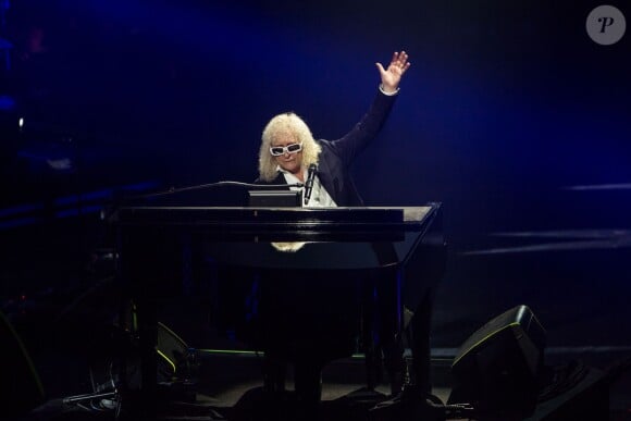 Michel Polnareff en concert à l'AccorHotels Arena de Paris le 7 mai 2016. © Cyril Moreau/Bestimage