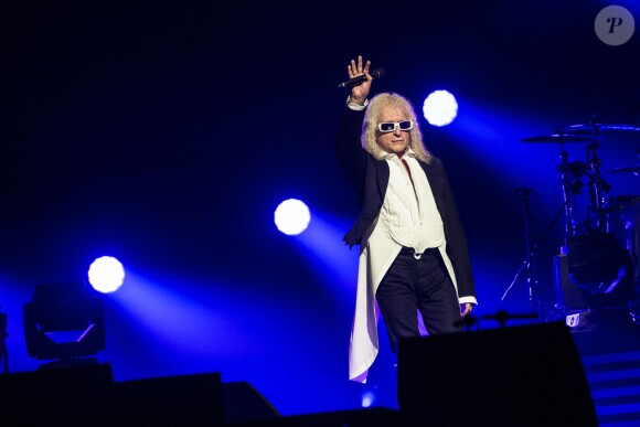 Michel Polnareff en concert à l'AccorHotels Arena de Paris le 7 mai 2016. © Cyril Moreau/Bestimage