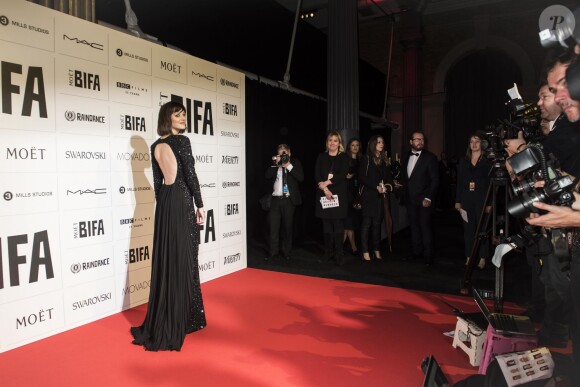 Marion Cotillard assiste aux MOËT British Independent Film Awards 2015 à Londres. Le 6 décembre 2015.