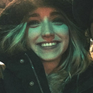 Chloé Jouannet, la fille d'Alexandra Lamy, s'affiche avec son amoureux Zacharie Chasseriaud. (photo postée le 20 janvier 2016)