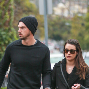 Lea Michele va déjeuner au restaurant avec son petit-ami Matthew Paetz à West Hollywood, le 22 décembre 2015.