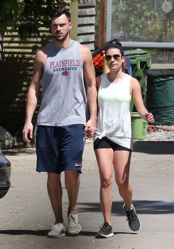 Lea Michele et son compagnon Matthew Paetz sont allés faire une randonnée dans le parc de Treepeople à Studio City, le 3 avril 2015