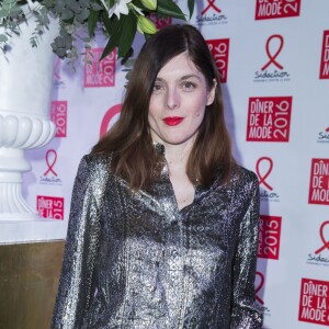 Valérie Donzelli - Dîner de la mode 2016 pour le Sidaction au pavillon d'Armenonville à Paris, le 28 janvier 2016. © Olivier Borde/Bestimage