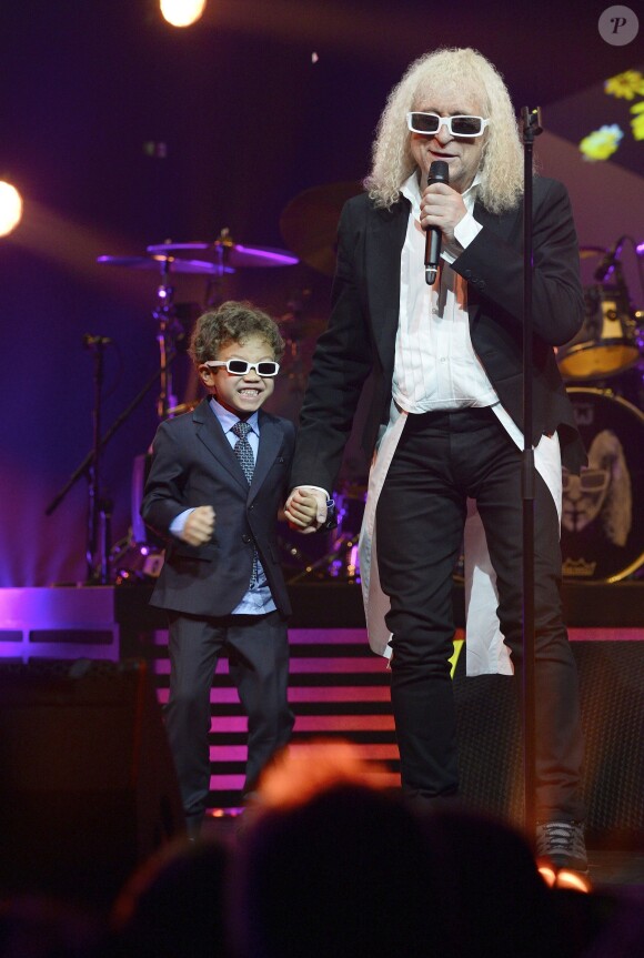 Michel Polnareff et son fils Louka - Jour 4 - Concert de Michel Polnareff à l'AccorHotels Arena de Paris le 11 mai 2016. © Coadic Guirec/Bestimage