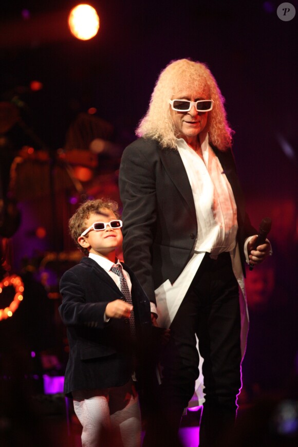 Michel Polnareff et son fils Louka - Jour 3 - Concert de Michel Polnareff à l'AccorHotels Arena de Paris le 10 mai 2016.