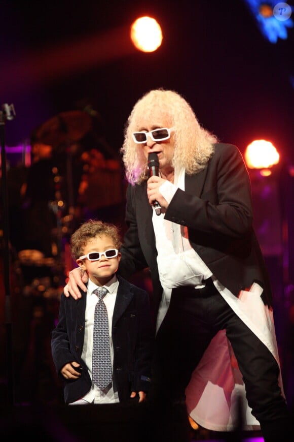 Michel Polnareff et son fils Louka - Jour 3 - Concert de Michel Polnareff à l'AccorHotels Arena de Paris le 10 mai 2016.