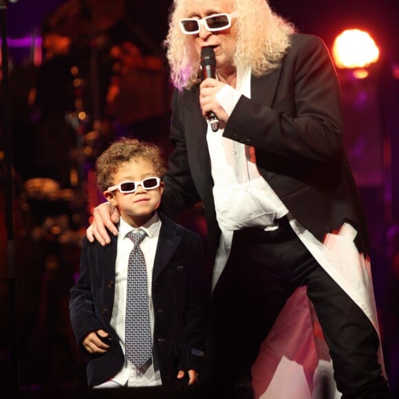 Michel Polnareff et son fils Louka - Jour 3 - Concert de Michel Polnareff à l'AccorHotels Arena de Paris le 10 mai 2016.