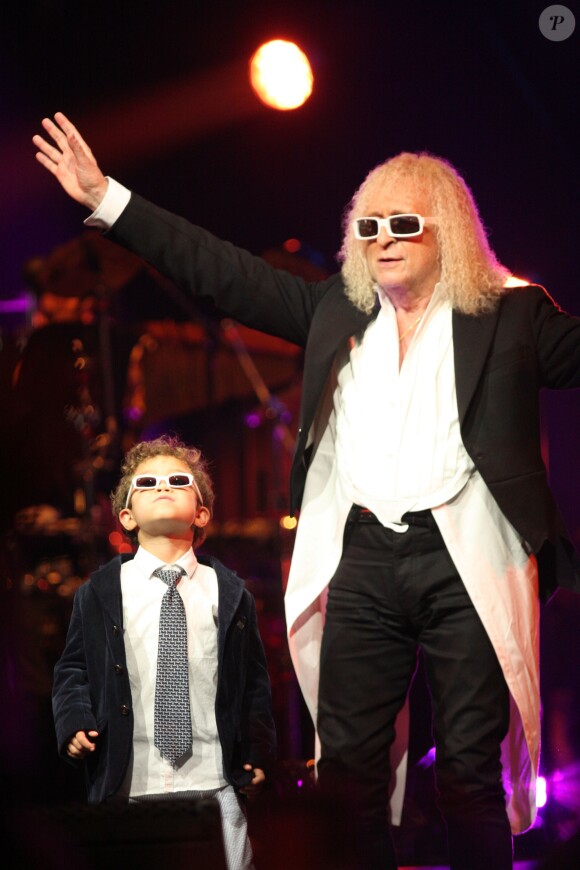 Michel Polnareff et son fils Louka - Jour 3 - Concert de Michel Polnareff à l'AccorHotels Arena de Paris le 10 mai 2016.