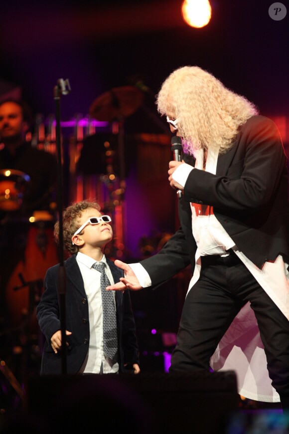 Michel Polnareff et son fils Louka - Jour 3 - Concert de Michel Polnareff à l'AccorHotels Arena de Paris le 10 mai 2016.10/05/2016 - Paris