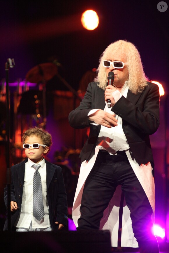 Michel Polnareff et son fils Louka - Jour 3 - Concert de Michel Polnareff à l'AccorHotels Arena de Paris le 10 mai 2016.10/05/2016 - Paris