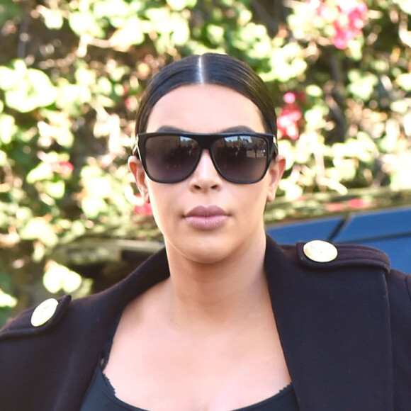 Kim Kardashian enceinte est allée déjeuner au restaurant ‘Nate'n Al Delicatessen' à Beverly Hills, le 5 novembre 2015