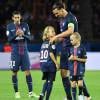 Zlatan Ibrahimovic a fait ses adieux au Paris Saint-Germain le 14 mai 2016 au Parc des Princes lors de PSG-Nantes, quittant le terrain avant la fin avec ses fils Maximilian (9 ans, cheveux longs, portant le maillot floqué "Legend") et Vincent (8 ans, portant le maillot floqué "King"), après avoir inscrit un dernier doublé en Ligue 1.