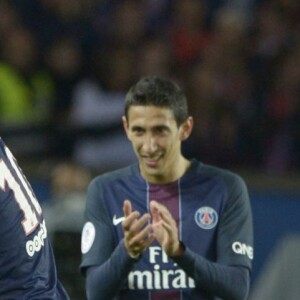 Zlatan Ibrahimovic a fait ses adieux au Paris Saint-Germain le 14 mai 2016 au Parc des Princes lors de PSG-Nantes, quittant le terrain avant la fin avec ses fils Maximilian (9 ans, cheveux longs, portant le maillot floqué "Legend") et Vincent (8 ans, portant le maillot floqué "King"), après avoir inscrit un dernier doublé en Ligue 1.