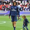 Edinson Cavani avec ses fils Bautista et Lucas lors du match PSG - Nantes le 14 mai 2016 au Parc des Princes marqué par les adieux de Zlatan Ibrahimovic au Paris Saint-Germain.