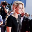 Cannes 2016 : Kristen Stewart sur les marches avec son "ex" pour Riley Keough