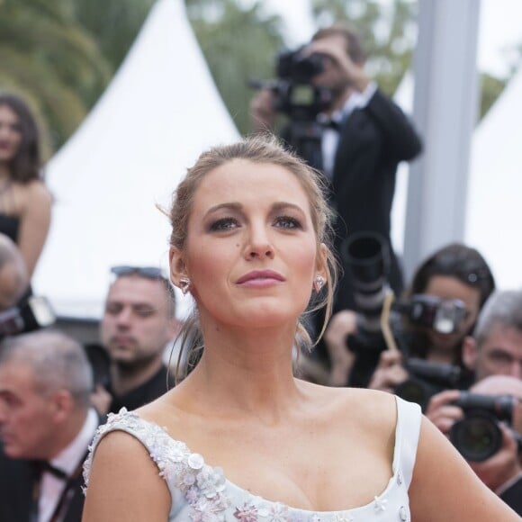 Blake Lively, enceinte - Montée des marches du film "Ma Loute" lors du 69ème Festival International du Film de Cannes. Le 13 mai 2016. © Borde-Jacovides-Moreau/Bestimage  Red carpet for the movie "Ma Loute" during the 69th Cannes International Film festival. On may 13th 201613/05/2016 - Cannes