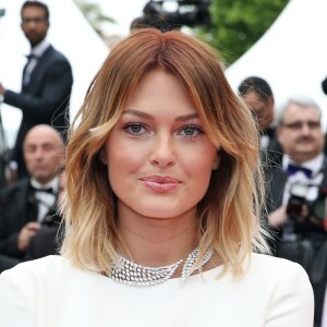 Caroline Receveur (bijoux Messika) - Montée des marches du film "Ma Loute" lors du 69ème Festival International du Film de Cannes. Le 13 mai 2016. © Borde-Jacovides-Moreau/Bestimage