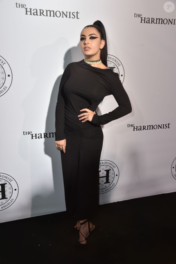 Charli XCX - Photocall de la soirée "The Harmonist" lors du 69ème Festival International du Film de Cannes. Le 16 mai 2016 © Lionel Urman / Bestimage