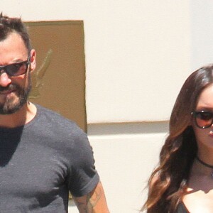 Megan Fox avec son mari Brian Austin Green et leur fils Bodhi au Farmers Market à Studio City, le 17 avril 2016