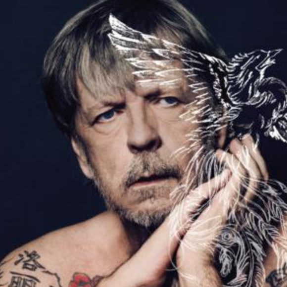 L'album de Renaud, sorti il y a six semaines, a dépassé les 500 000 ventes selon les informations publiées par RTL le 18 mai 2016.