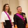 Le roi Philippe et la reine Mathilde de Belgique donnaient un banquet d'Etat en l'honneur du roi Abdullah II et de la reine Rania de Jordanie au château de Laeken le 18 mai 2016 à l'occasion de leur visite officielle.