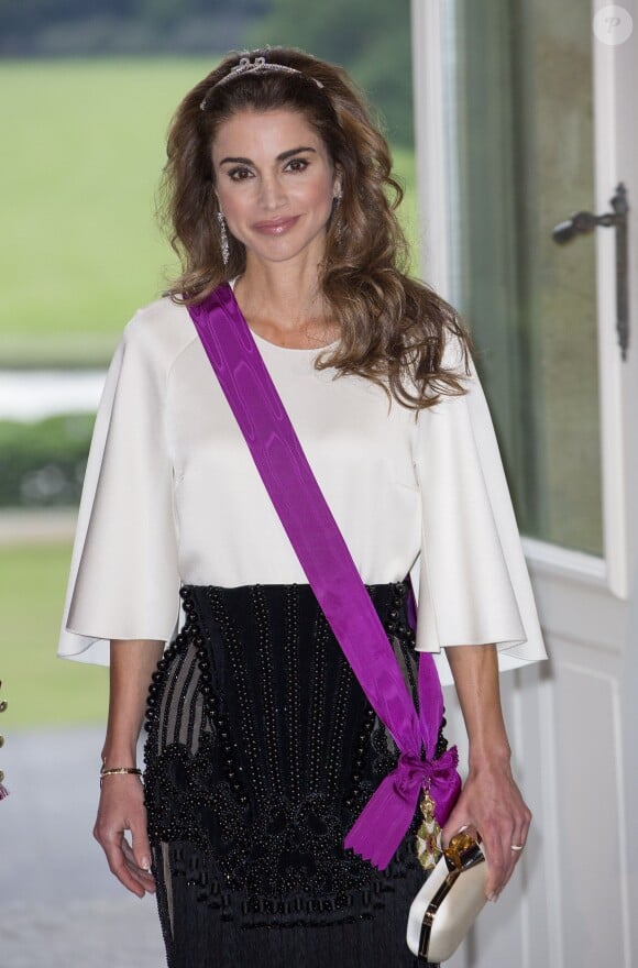 Le roi Philippe et la reine Mathilde de Belgique donnaient un banquet d'Etat en l'honneur du roi Abdullah II et de la reine Rania (photo) de Jordanie au château de Laeken le 18 mai 2016 à l'occasion de leur visite officielle.