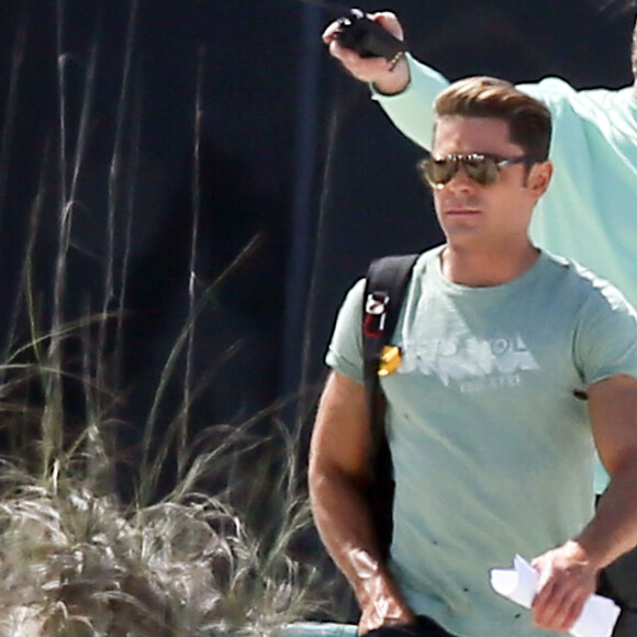 Zac Efron sur le tournage de 'Baywatch' à Savannah en Georgie, le 19 avril 2016