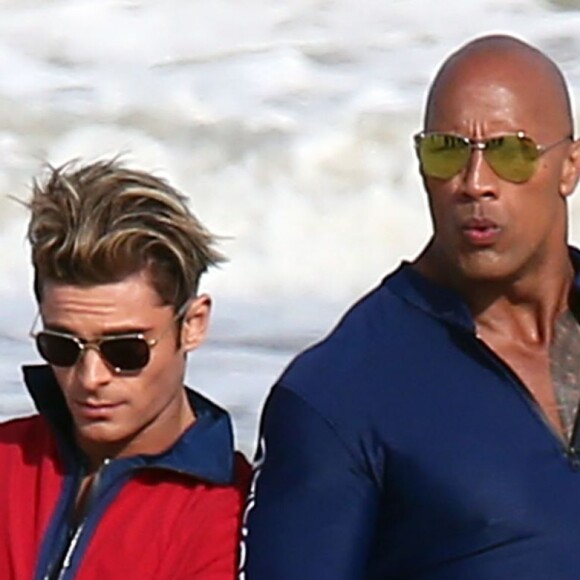 Zac Efron, Dwayne Johnson sur le tournage de 'Baywatch' à Savannah en Georgie, le 29 mars 2016 S