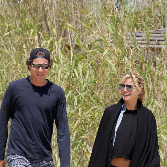 Heidi Klum et Vito Schnabel quittent le Club 55 à Ramatuelle, le 18 mai 2016