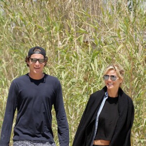 Heidi Klum et Vito Schnabel quittent le Club 55 à Ramatuelle, le 18 mai 2016