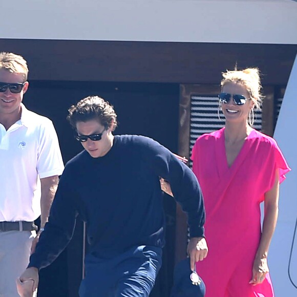 Heidi Klum et Vito Schnael quittent l'hôtel Eden Roc pour passer à la journée sur un yatch à Cannes, le 15 mai 2016