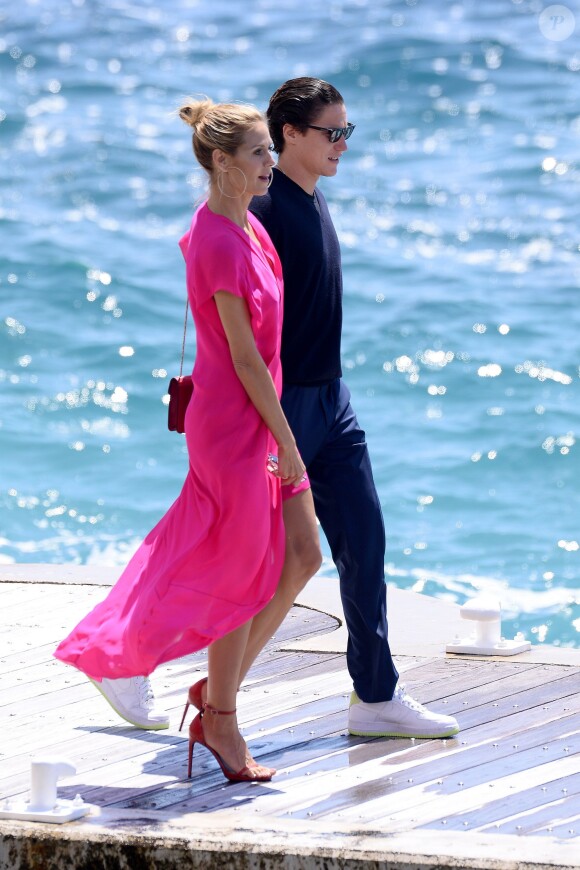 Heidi Klum et Vito Schnael quittent l'hôtel Eden Roc pour passer à la journée sur un yatch à Cannes, le 15 mai 2016