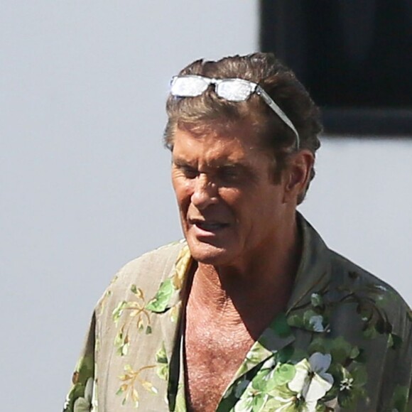 David Hasselhof, l'acteur phare de la série Baywatch, arrive sur le tournage du film "Baywatch" à Savannah le 22 mars 2016