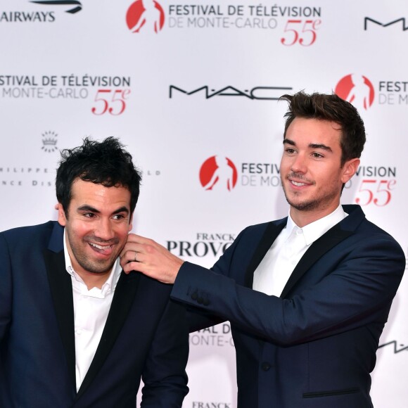 Alex Goude et son mari Romain - Photocall de la soirée d'ouverture du 55ème festival de télévision de Monte-Carlo à Monaco. Le 13 juin 2015.