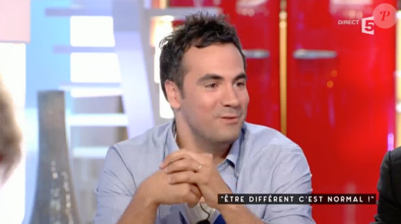 Alex Goude évoque son départ d'M6 dans l'émission "C à vous" sur France 5 . Le 20 mai 2016.