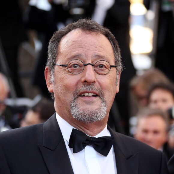 Jean Reno - Montée des marches du film "The Last Face" lors du 69ème Festival International du Film de Cannes. Le 20 mai 2016. © Olivier Borde-Cyril Moreau/Bestimage