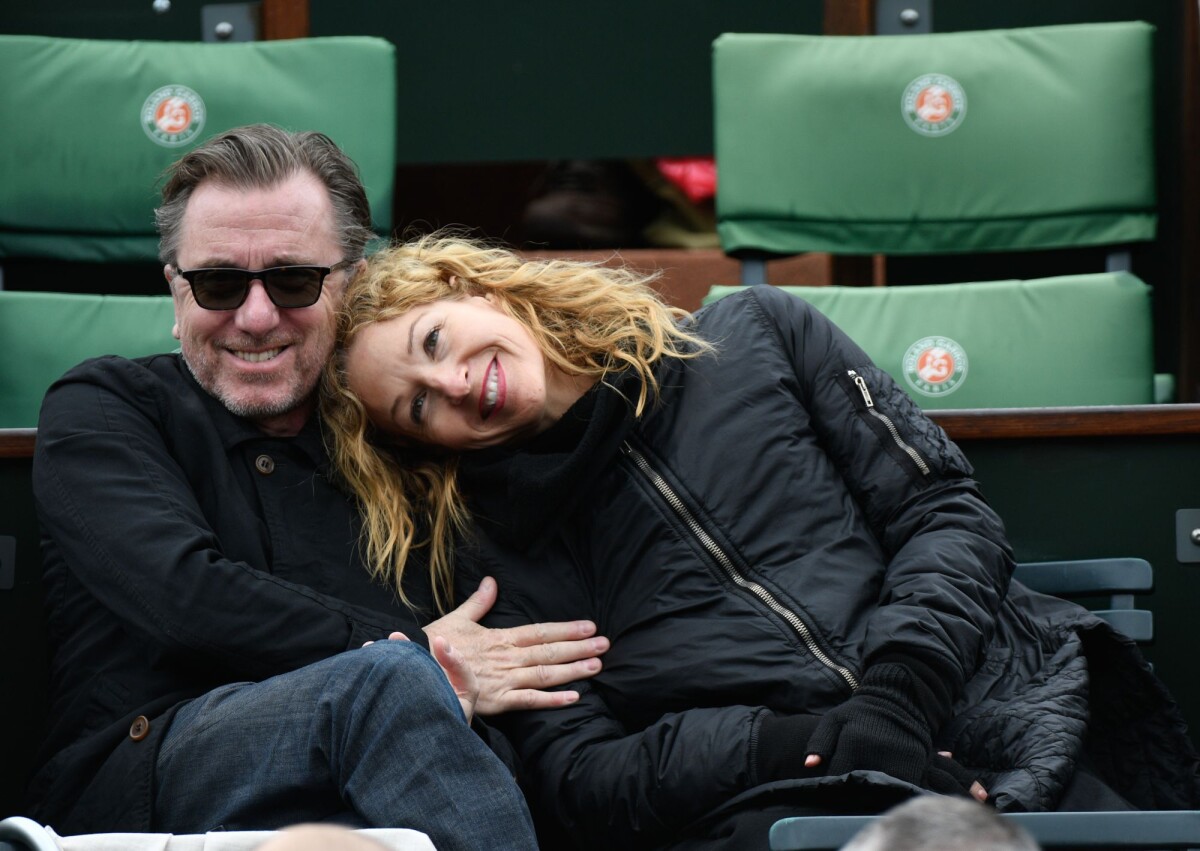 Photo : Tim Roth et sa femme Nikki, instant câlin dans les tribunes des ...