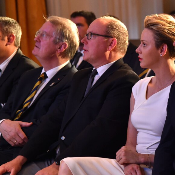 Exclusif - Le prince Albert II de Monaco et la princesse Charlene ont participé au tirage au sort, le 23 mai à l'hôtel Hermitage de Monte-Carlo, des tournois de repêchage de rugby à 7 Monaco Sevens et Dublin Sevens pour les Jeux olympiques de Rio de Janeiro. © Bruno Bebert/BestImage