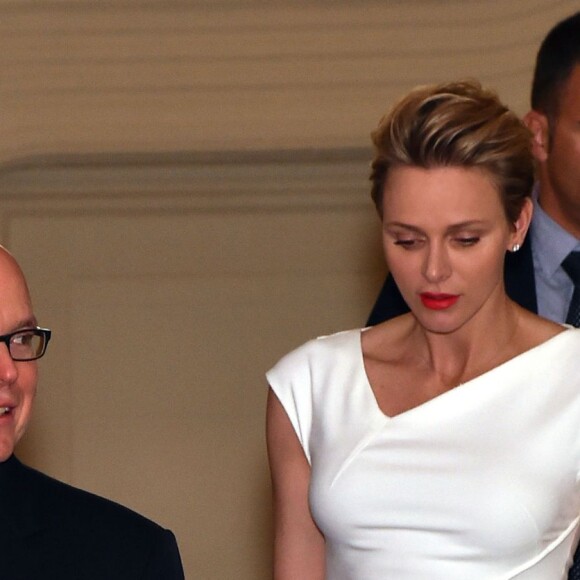 Exclusif - Le prince Albert II de Monaco et la princesse Charlene ont participé au tirage au sort, le 23 mai à l'hôtel Hermitage de Monte-Carlo, des tournois de repêchage de rugby à 7 Monaco Sevens et Dublin Sevens pour les Jeux olympiques de Rio de Janeiro. © Bruno Bebert/BestImage