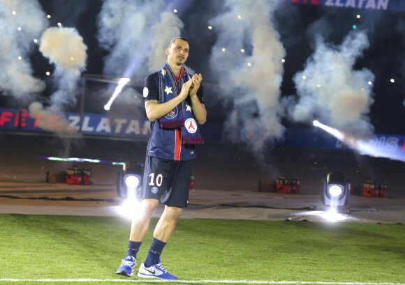 Zlatan Ibrahimovic lors de ses adieux au Parc des Princes avec le PSG, le 14 mai 2016