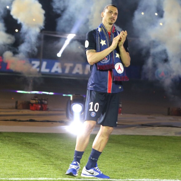 Zlatan Ibrahimovic lors de ses adieux au Parc des Princes avec le PSG, le 14 mai 2016