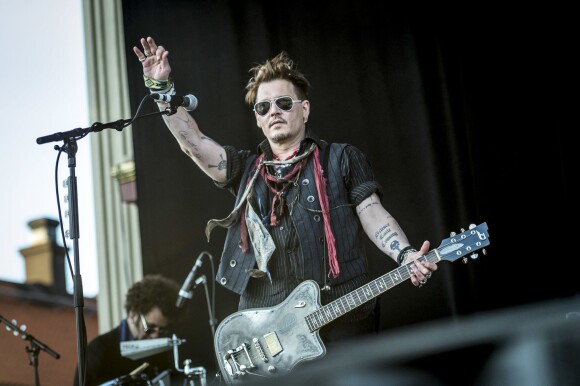 Johnny Depp en concert avec The "Hollywood Vampires" au parc d'attractions "Gröna Lund" à Stockholm en Suède le 30 mai 2016.