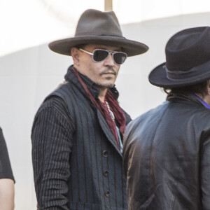 Johnny Depp se rendant au parc d'attractions "Gröna Lund" où il va donner un concert avec les Hollywood Vampires à Stockholm en Suède le 30 mai 2016.