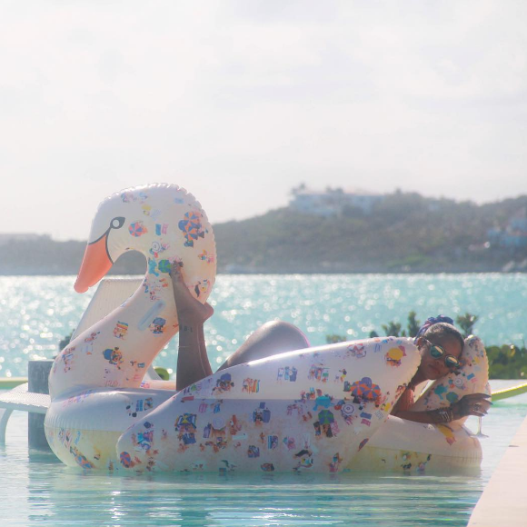 Rihanna en week-end à la Barbade. Photo publiée le 1er juin 2016.