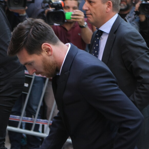 Lionel Messi arrive au tribunal pour son procès pour fraude fiscale à Barcelone, le 2 juin 2016.