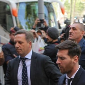 Lionel Messi arrive au tribunal pour son procès pour fraude fiscale à Barcelone, le 2 juin 2016.