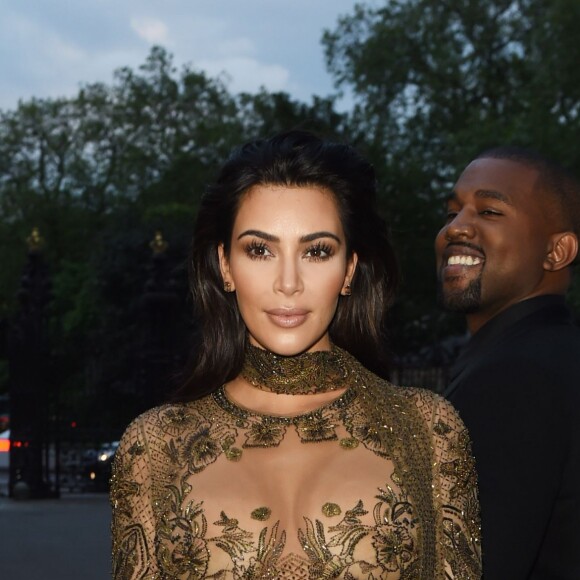 Kanye West et sa femme Kim Kardashian - Arrivées des people au dîner de gala de "The Vogue 100" à Hyde Park, Londres le 23 mai 2016.
